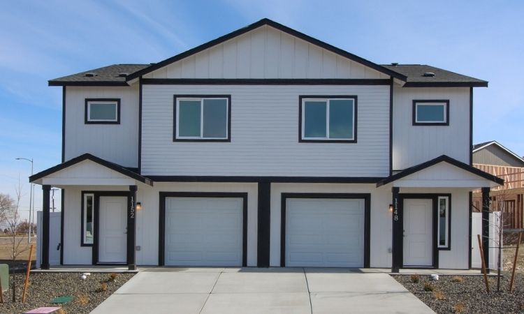 Home in Canal Landing
